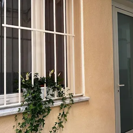 Lägenhet Casa Flora